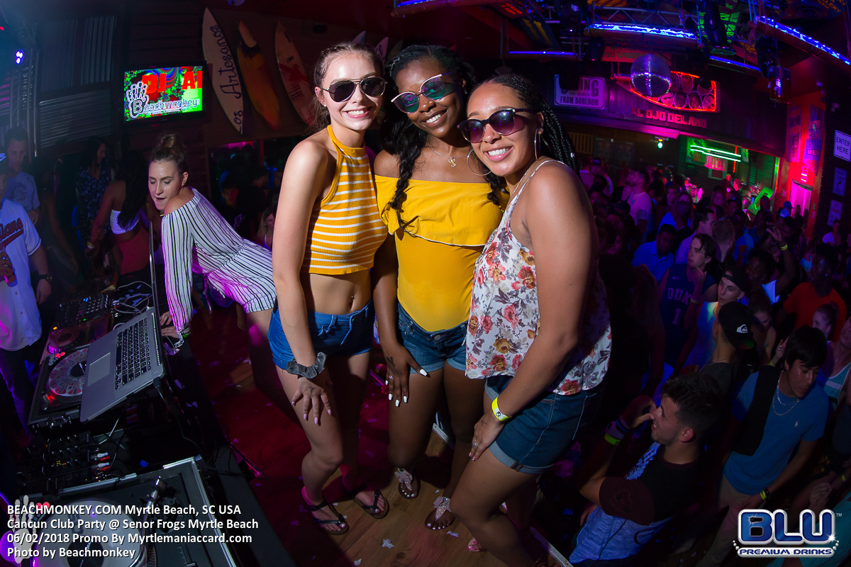Photo Galleries Cancun Club Party Capturing your social life