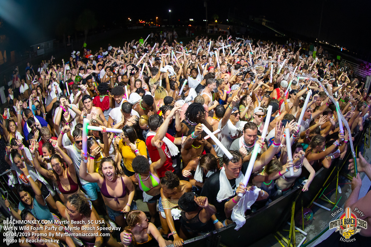 Photo Galleries Wet N Wild Foam Party Capturing